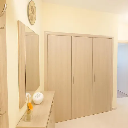 La Sea View & Beachfront Apartment