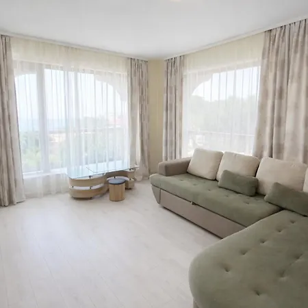 La Sea View & Beachfront Apartament Varna