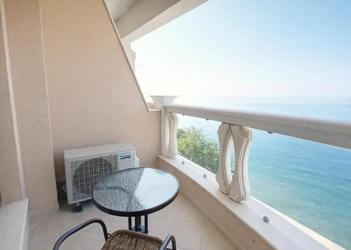 Apartment La Sea View & Beachfront *